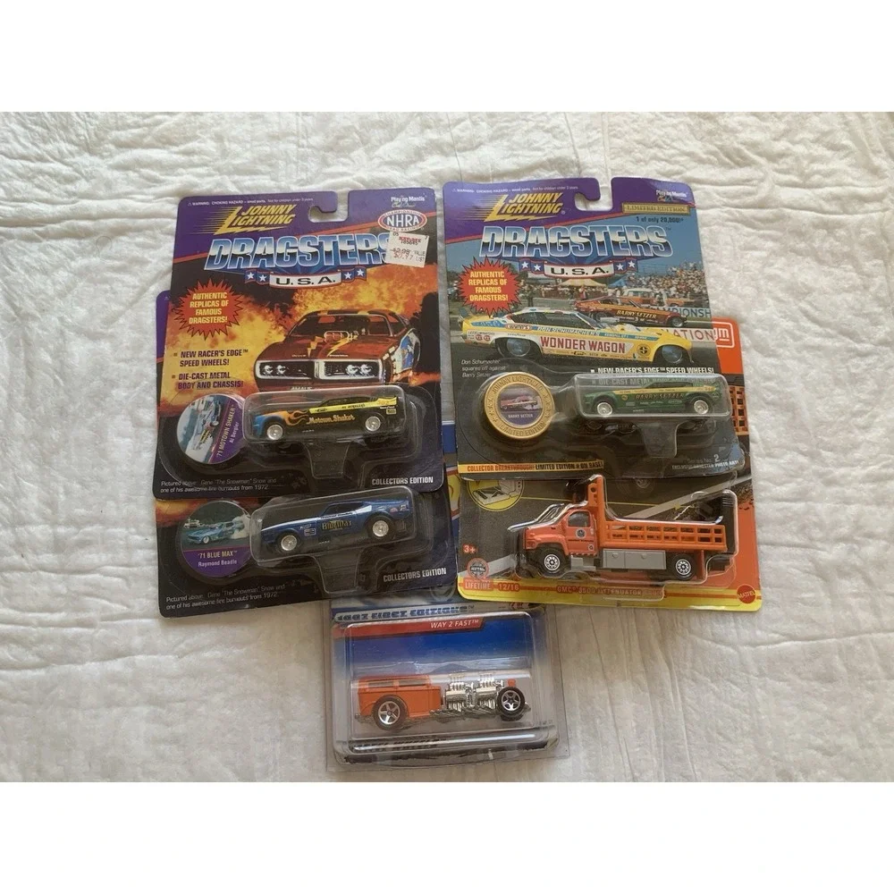 NIP Johnny Lightning Dragsters (3), Hot Wheels (1) Working Rigs (1)